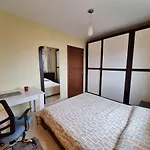 Stylish 1-Bedroom Apartment