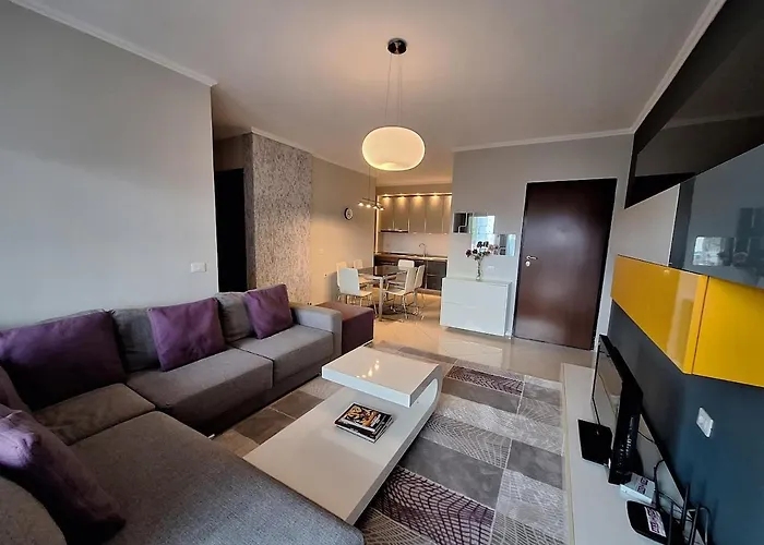 Stylish 1-Bedroom Apartment